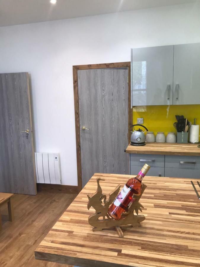 Nant Apartment - Ground Floor جسر ميناي المظهر الخارجي الصورة